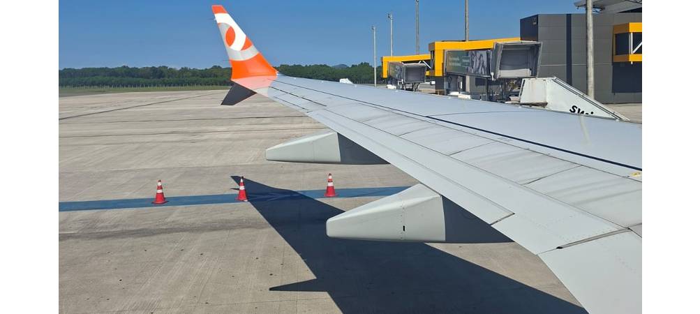 Avião da GOL no aeroporto